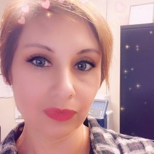 Meet your Posher, Yvette